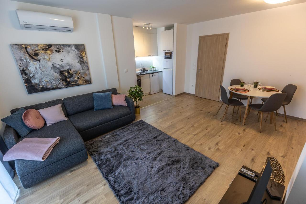 All You Need In Bp - Garage, Terraces, Aircon Budapest Exterior photo